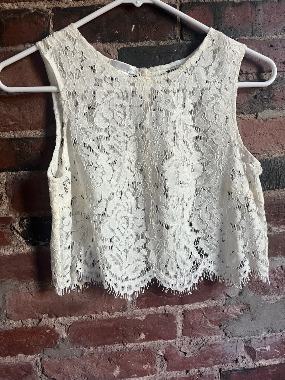 Jenny Yoo Ivory Floral Lace Sleeveless Crop Top